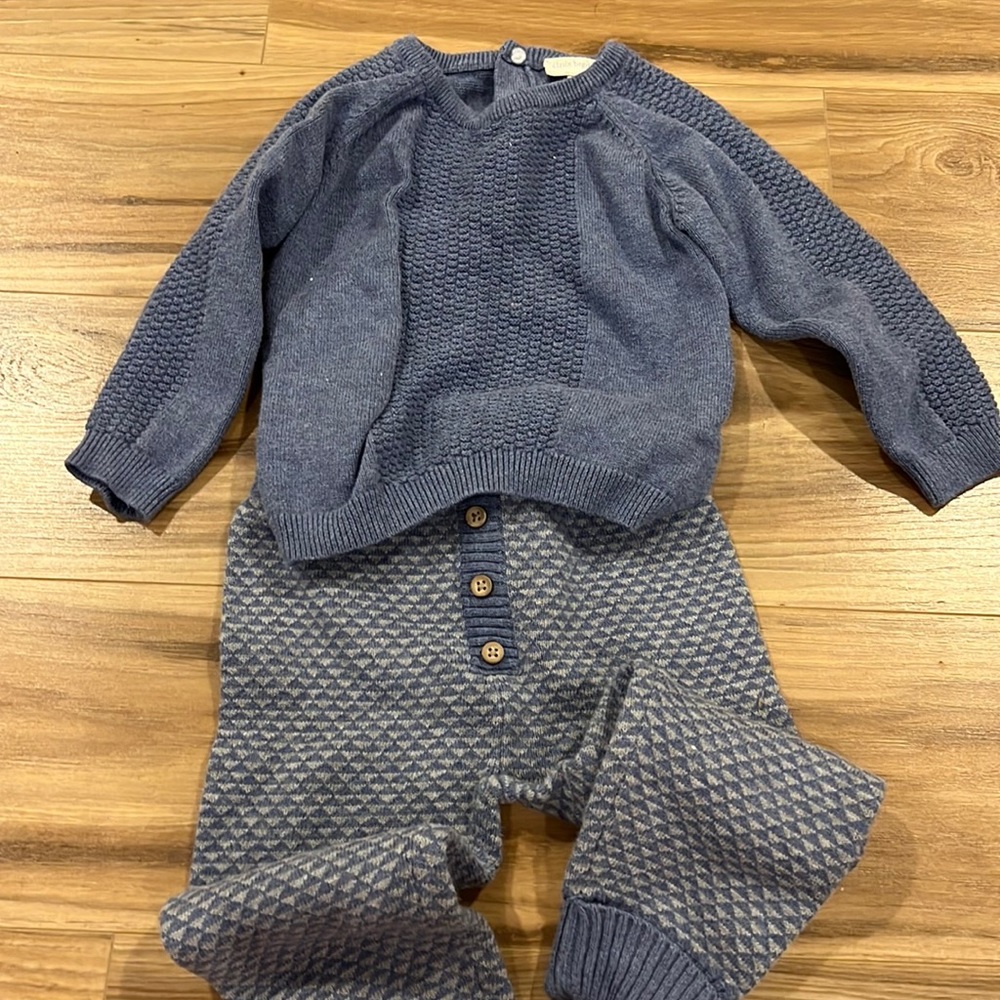 Sweater outfit perfect for winter!